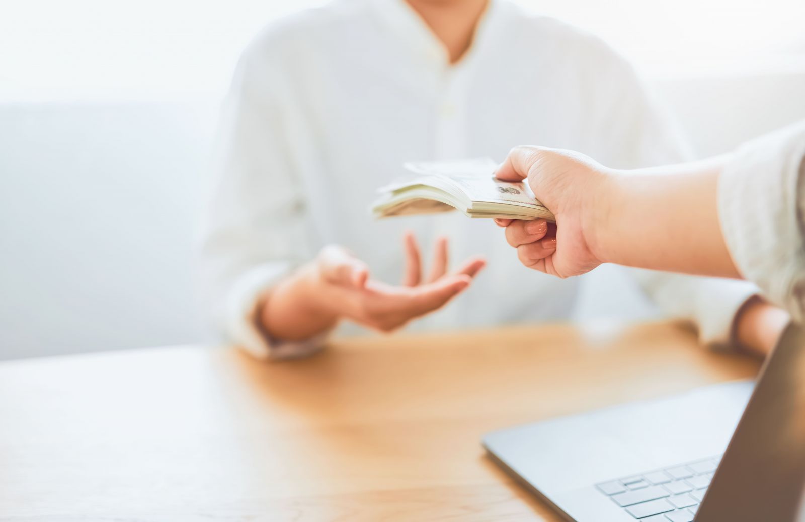 刷卡換現金是否需要支付額外利息?